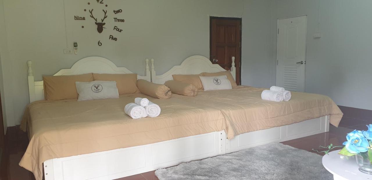 Hotel Reindeer House Wat Chedi 4 People Sichon Zewnętrze zdjęcie